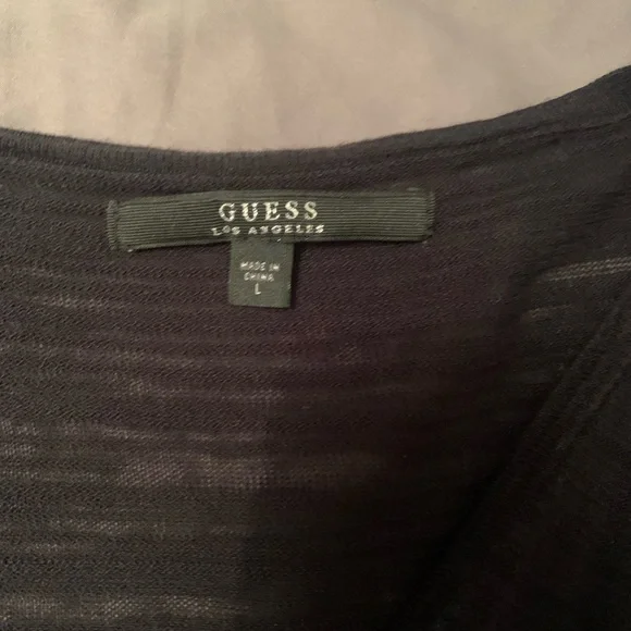 Guess wrap top - Picture 2 of 3